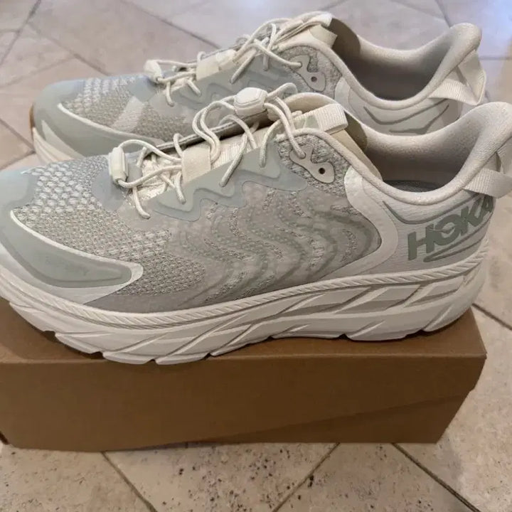 [BUNJANG] Hoka x Satisfy Clifton LS Celadon Tint Whisper White Sneakers / 호카 x 새티스파이 클리프톤 LS 셀라돈 틴트 위스퍼 화이트