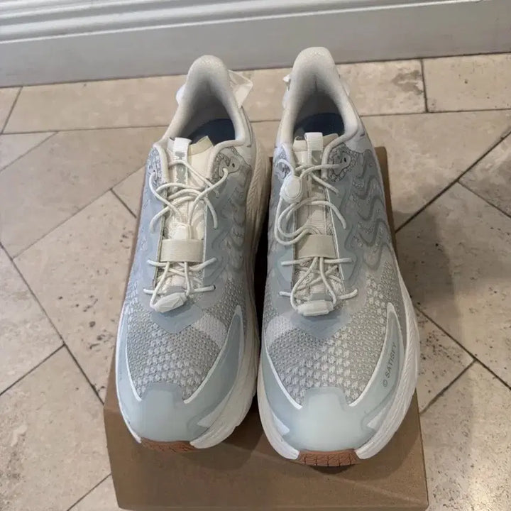 [BUNJANG] Hoka x Satisfy Clifton LS Celadon Tint Whisper White Sneakers / 호카 x 새티스파이 클리프톤 LS 셀라돈 틴트 위스퍼 화이트