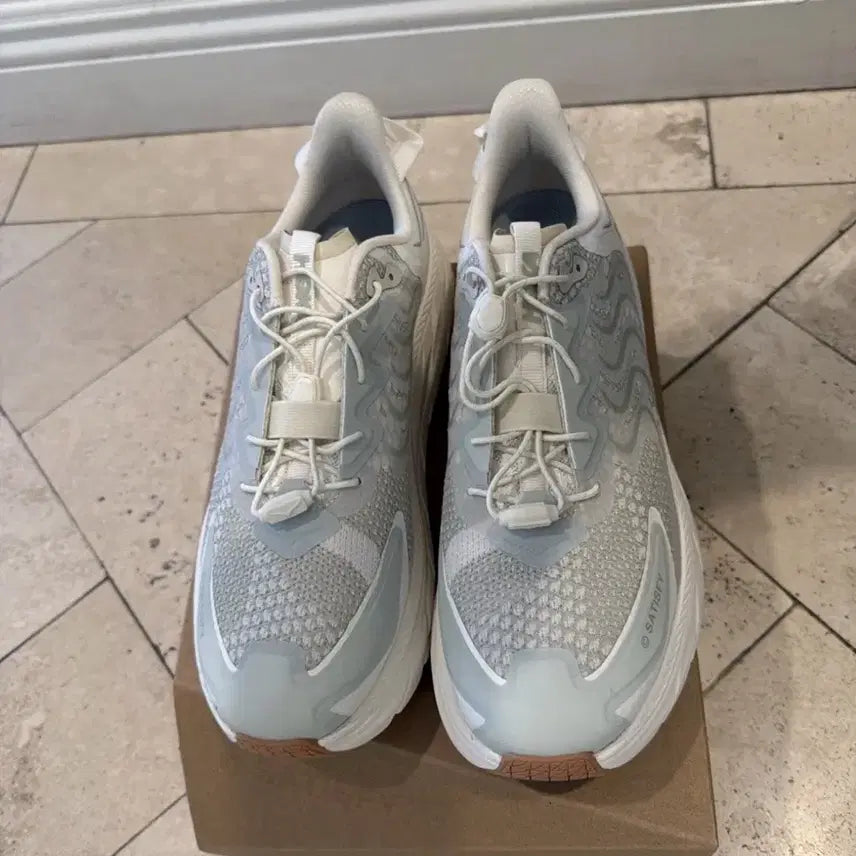 [BUNJANG] Hoka x Satisfy Clifton LS Celadon Tint Whisper White Sneakers / 호카 x 새티스파이 클리프톤 LS 셀라돈 틴트 위스퍼 화이트