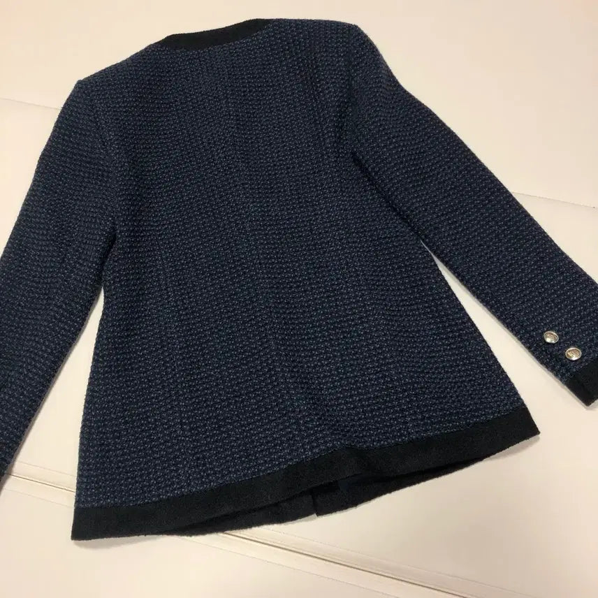 [BUNJANG] Loeuvre 23 Trimming Button Tweed Jacket / 루에브르 23년 트리밍버튼 트위드 자켓 올드머니룩 하객룩 출근룩