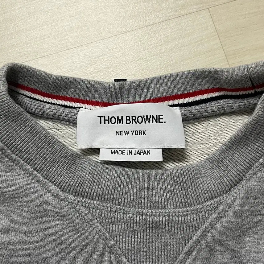 [BUNJANG] Thom Browne Crewneck Gray Sweatshirt / (정품) 톰브라운 맨투맨 그레이 1사이즈