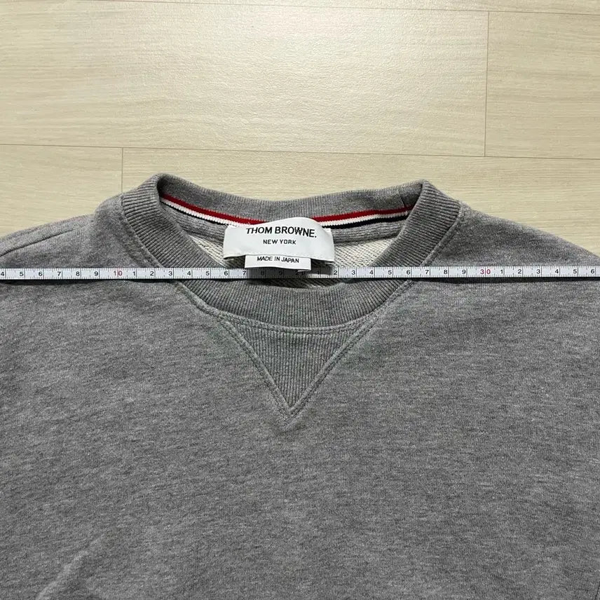 [BUNJANG] Thom Browne Crewneck Gray Sweatshirt / (정품) 톰브라운 맨투맨 그레이 1사이즈