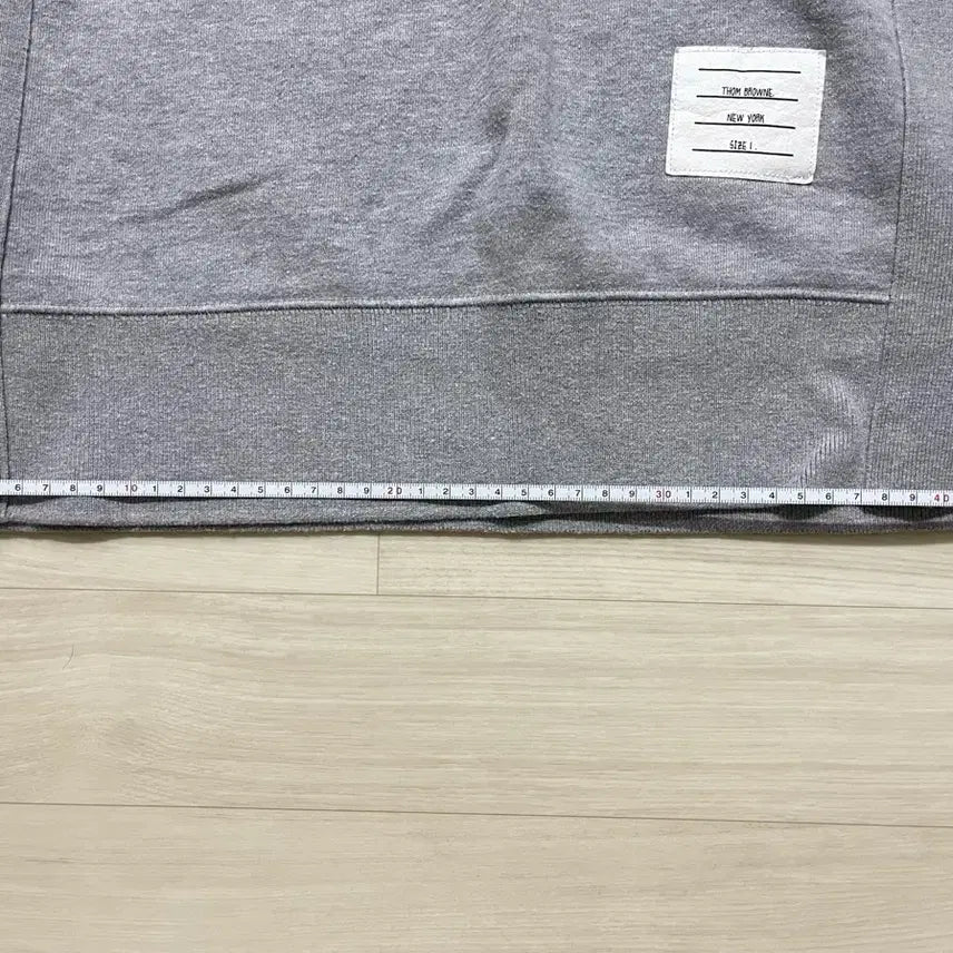 [BUNJANG] Thom Browne Crewneck Gray Sweatshirt / (정품) 톰브라운 맨투맨 그레이 1사이즈