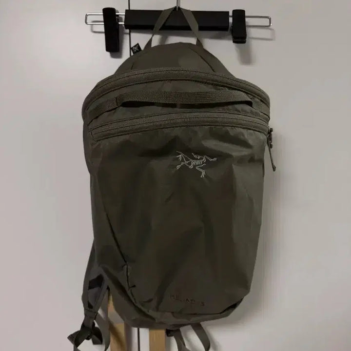 [BUNJANG] Arc'teryx Helia 15 Backpack / 아크테릭스 헬리아드 15포리지