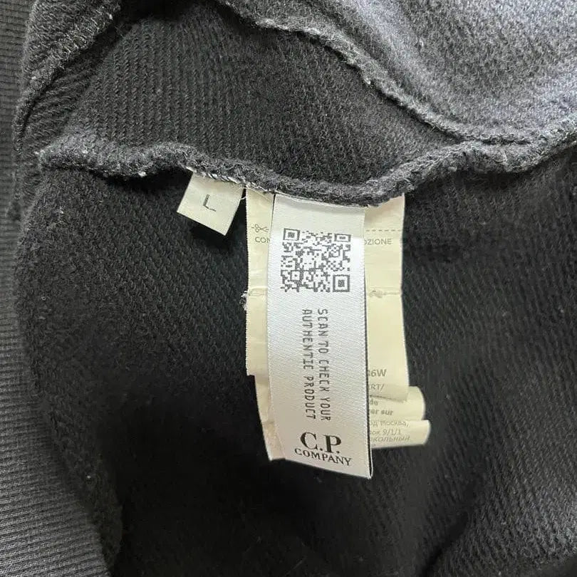 [BUNJANG] C.P. Company Diagonal Raised Fleece Zip Sweatshirt / C.P. 컴퍼니 다이애그널 레이즈드 플리스 지퍼 스웨트셔츠