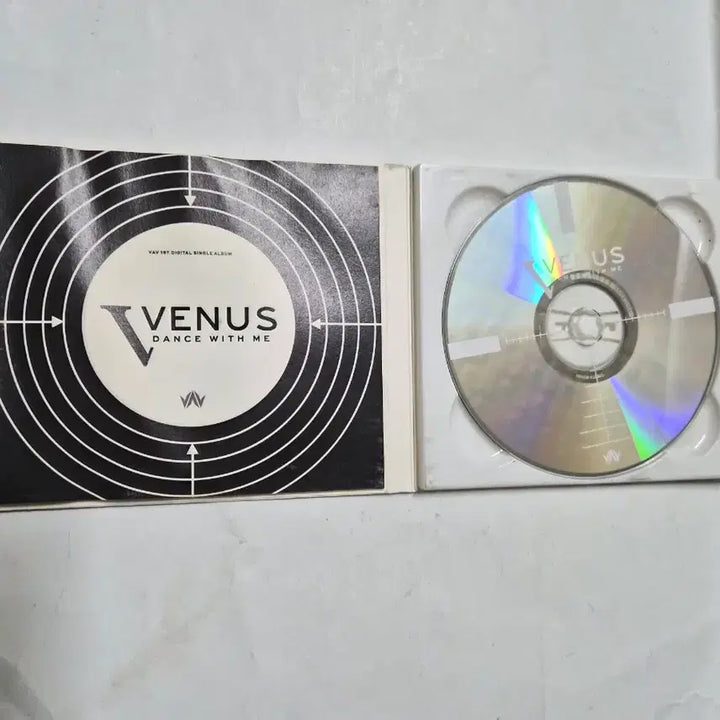 [BUNJANG] VAV Dance With Me Signed CD / (홍보용)VAV DANCE WITH ME 전싸인cd 올려봅니다