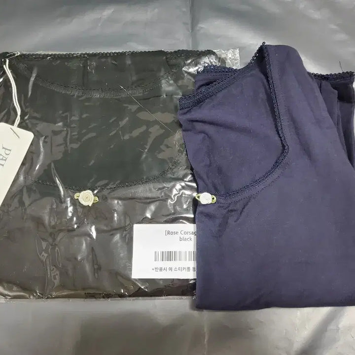 [SOLD OUT] 페일제이드 Rose Corsage T 코사지 티