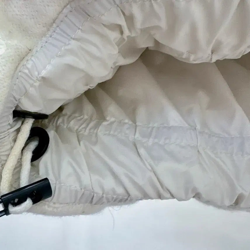 [BUNJANG] Koo Sequin Goose Down Vest / 쿠 스팽글 구스 조끼 패딩