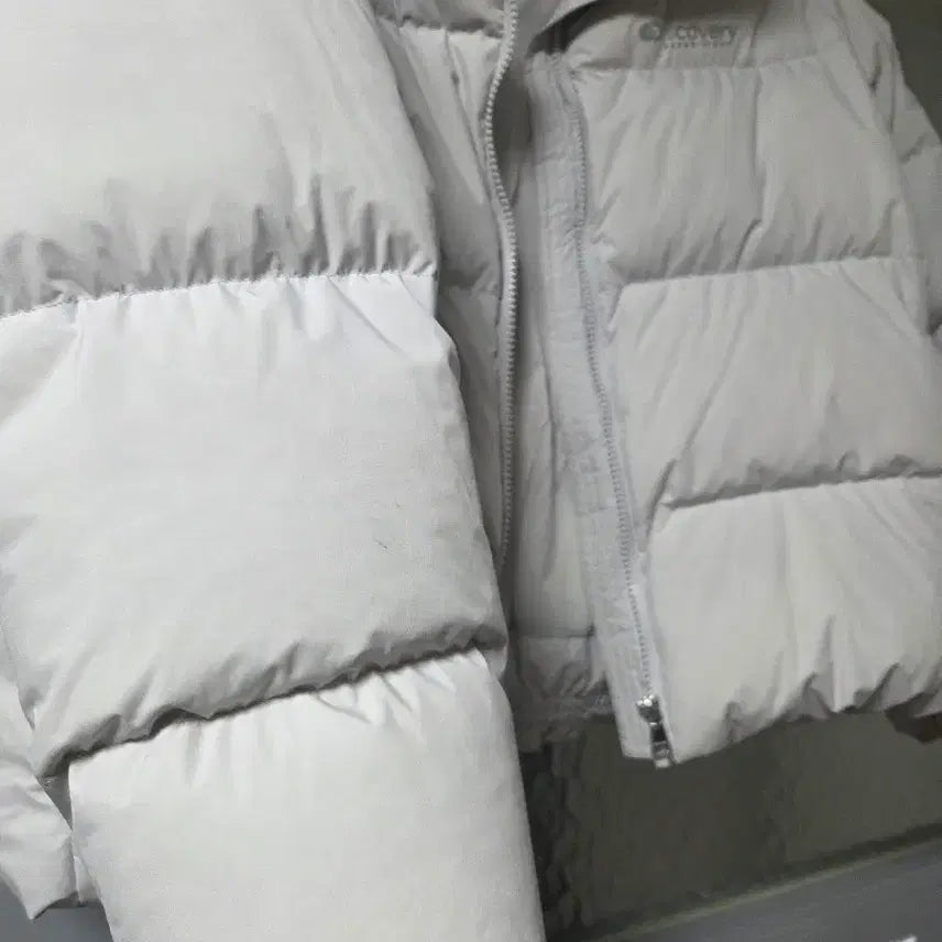 [BUNJANG] Discovery Olive RDS Short Padded Jacket / 디스커버리 올리브 RDS 숏패딩 그레이 90