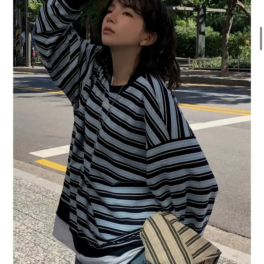 [BUNJANG] THEOHYOU Striped Sweatshirt / THEOHYOU 스트라이프 맨투맨
