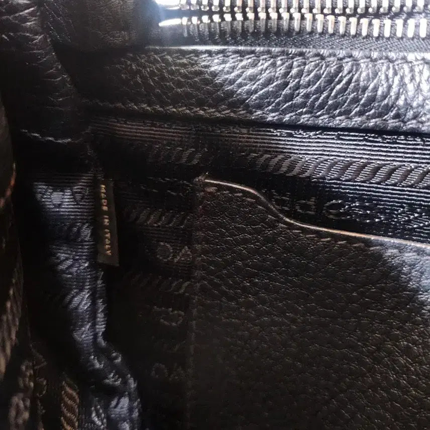 [BUNJANG] Prada Black Clutch (Crossbody) / 상태A+) 100%정품 프라다 블랙 클러치(크로스백 가능)