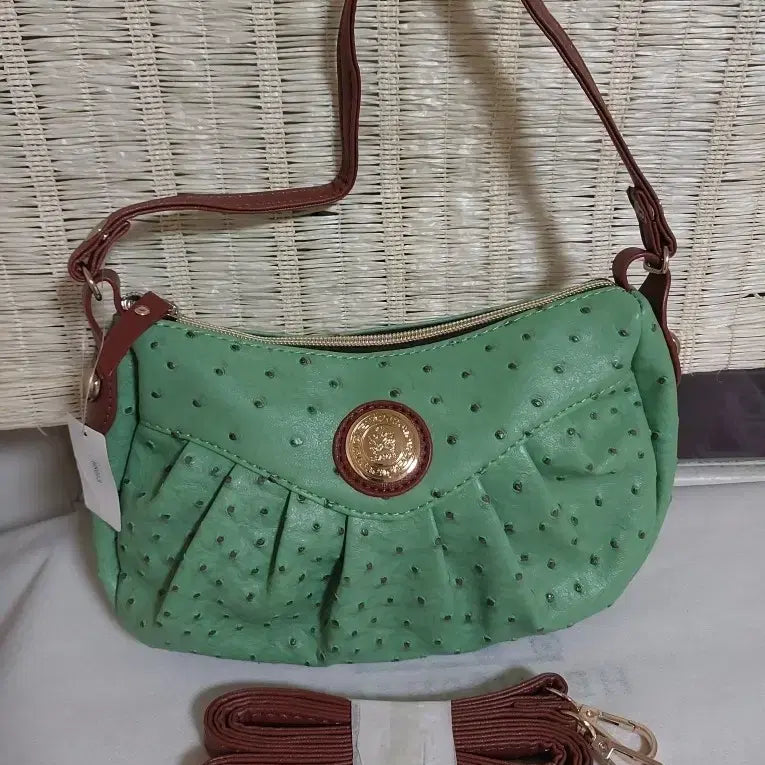 [BUNJANG] Ssamzie Green Ostrich Shoulder Bag / 새제품)쌈지 그린 오스트리치  숄더백 + 추가 스트랩