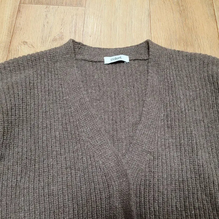 [BUNJANG] COKET V-Neck Knit Cardigan / 코켓(COKET) V넥 니트가디건 프리사이즈 새상품