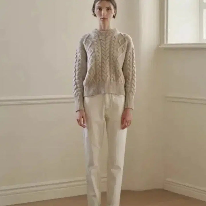 [BUNJANG] ByMina Editorial V-Neck Knit Beige / 바이미나 에디토리얼비 니트 베이지