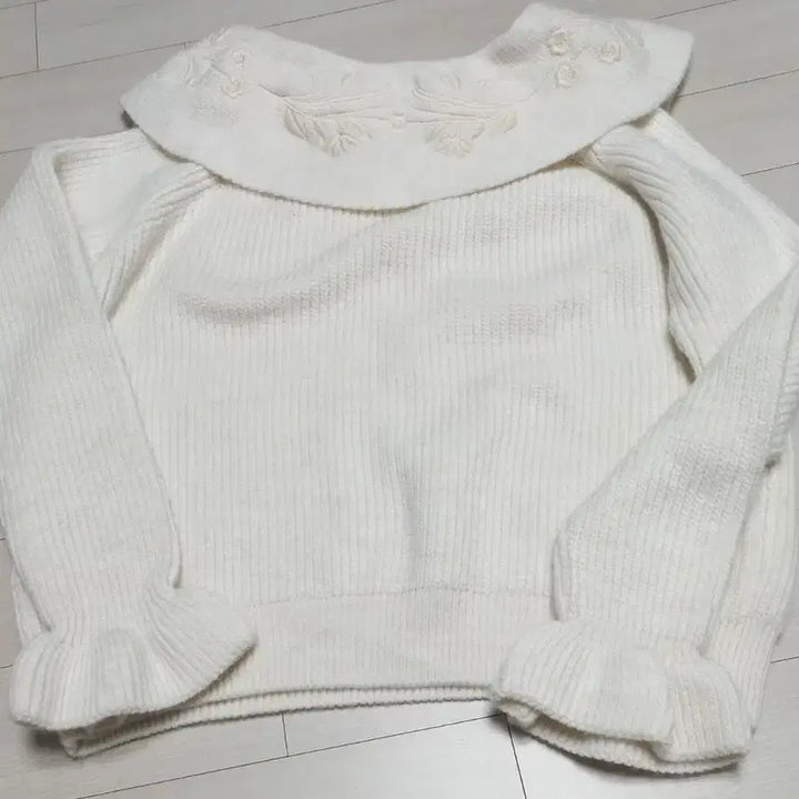 [BUNJANG] Zara Ivory Embroidered Collar Knit S / 자라 아이보리 자수 카라 니트 S55~66