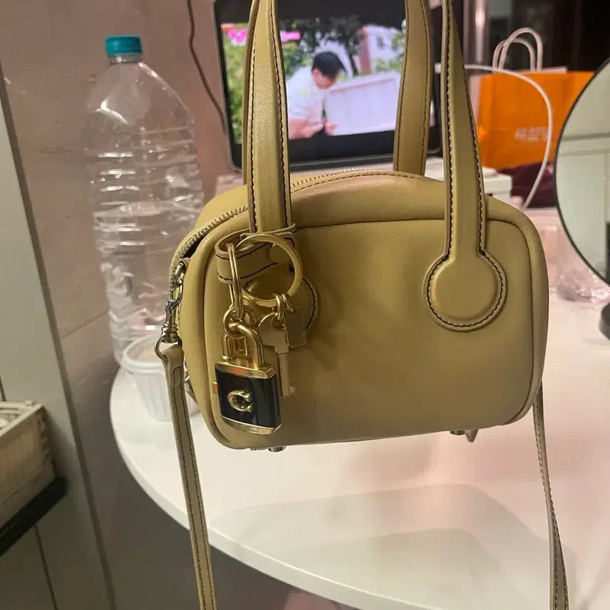 [BUNJANG] MARGESHERWOOD Mini Crossbody Bag / 마지셔우드 MARGESHERWOOD 미니백 크로스백 결혼식가방