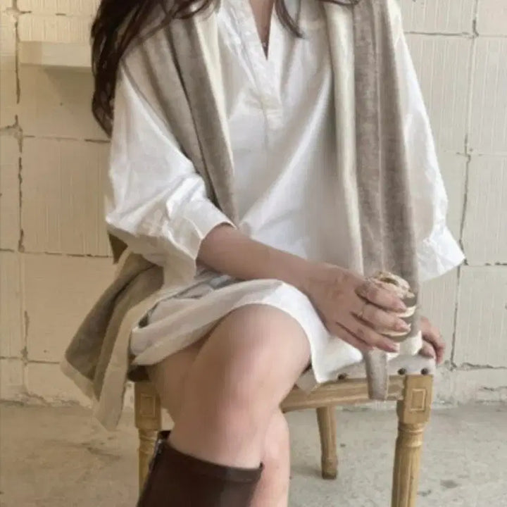 [BUNJANG] Shoulder Wrap Shawl - Ivory / 어부바숄(새상품)