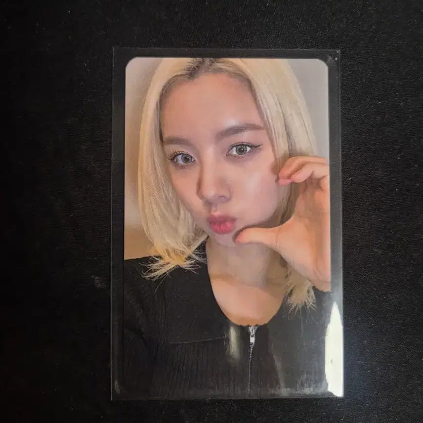 [BUNJANG] Woo!ah! Lucy JJ Muse POB Photocard Rollercoaster / 우아 루시 제이제이뮤즈 미공포 포카 롤러코스터