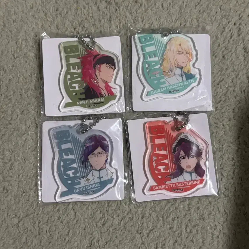 [BUNJANG] Bleach Renji Ishida Bambietta Haschwalth Keyring / 블리치 렌지 이시다 밤비에타 하쉬발트 키링