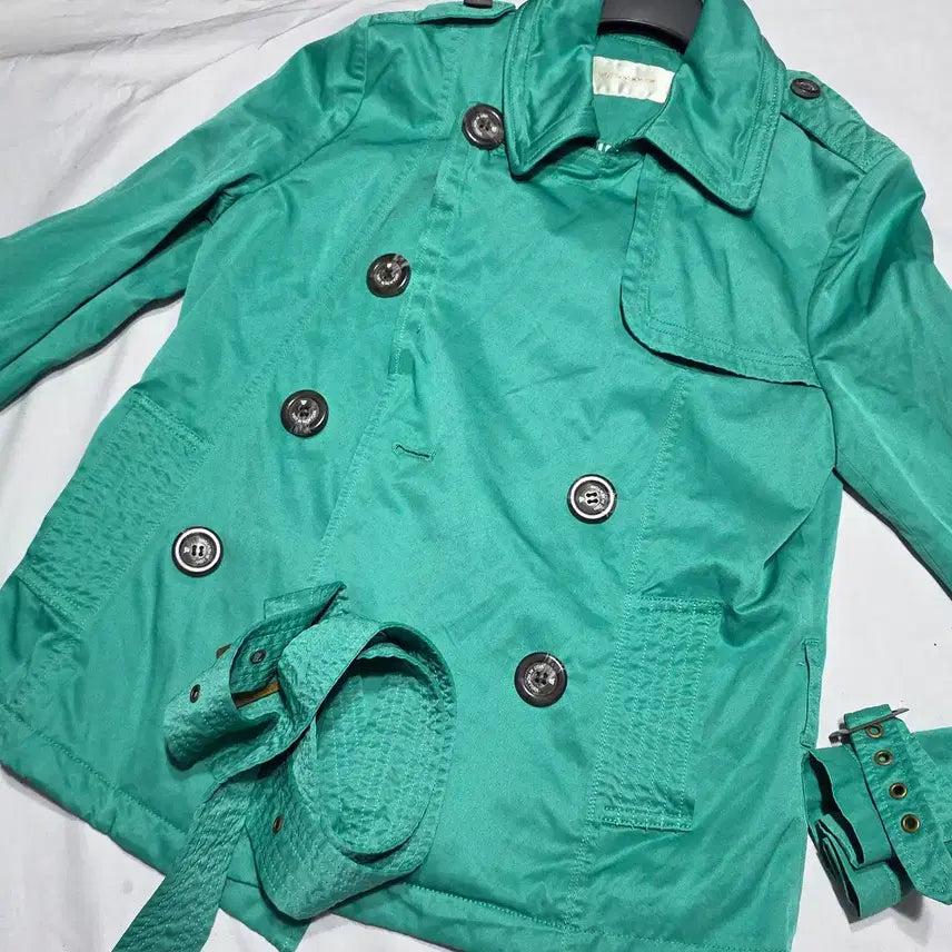 [BUNJANG] VOV Emerald Green Double Breasted Short Trench Jacket / [보브] 에메랄드 그린 더블 브레스티드 숏 트렌치 자켓 VI1JK25