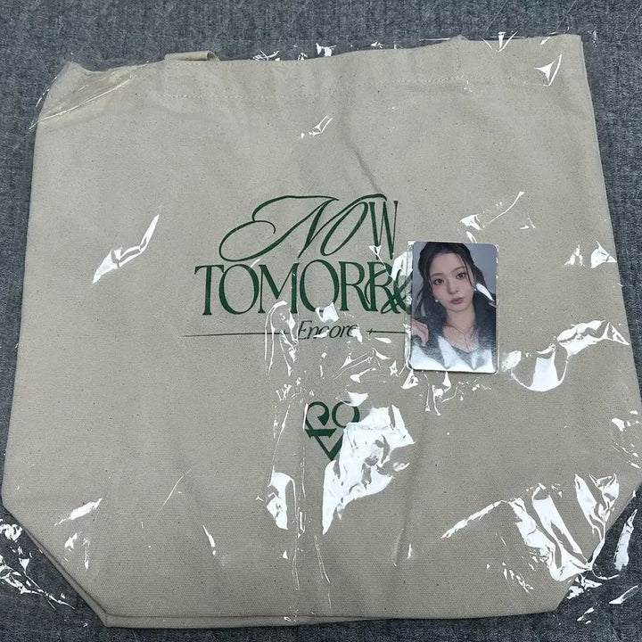 [BUNJANG] fromis_9 Nakyoung Tote Bag (Japan Encore MD) / 프로미스나인 일본 앙콘 MD 토트백(나경) 미개봉 판매
