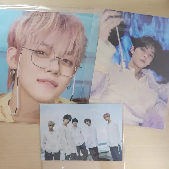 [BUNJANG] TXT Yeonjun and Group Postcard Bundle / 투바투 연준 엽서 + 단체 엽서 일괄로 팝니다