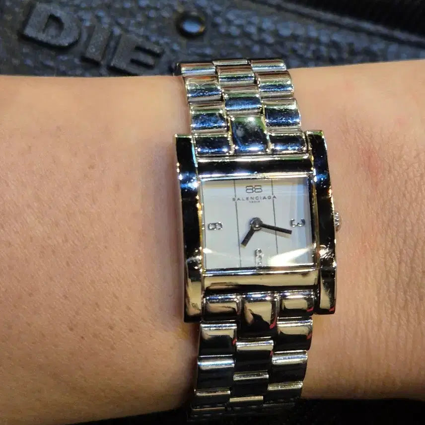 [SOLD OUT] 빈티지 여성용 발렌시아가 탱크 시계