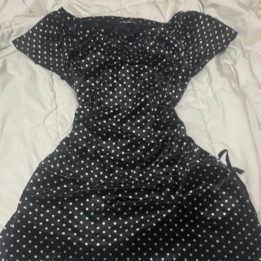 [BUNJANG] Chouchou Vintage Dot Mini Velvet Dress / 빈티지 도트 땡땡이 미니 벨벳 원피스 chouchou