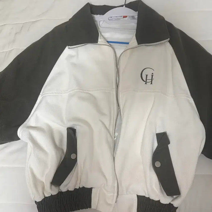 [BUNJANG] HIGHT CLUB Contrast Jacket Khaki / 하이키클럽 콘트라스트 자켓 카키 (투웨이)