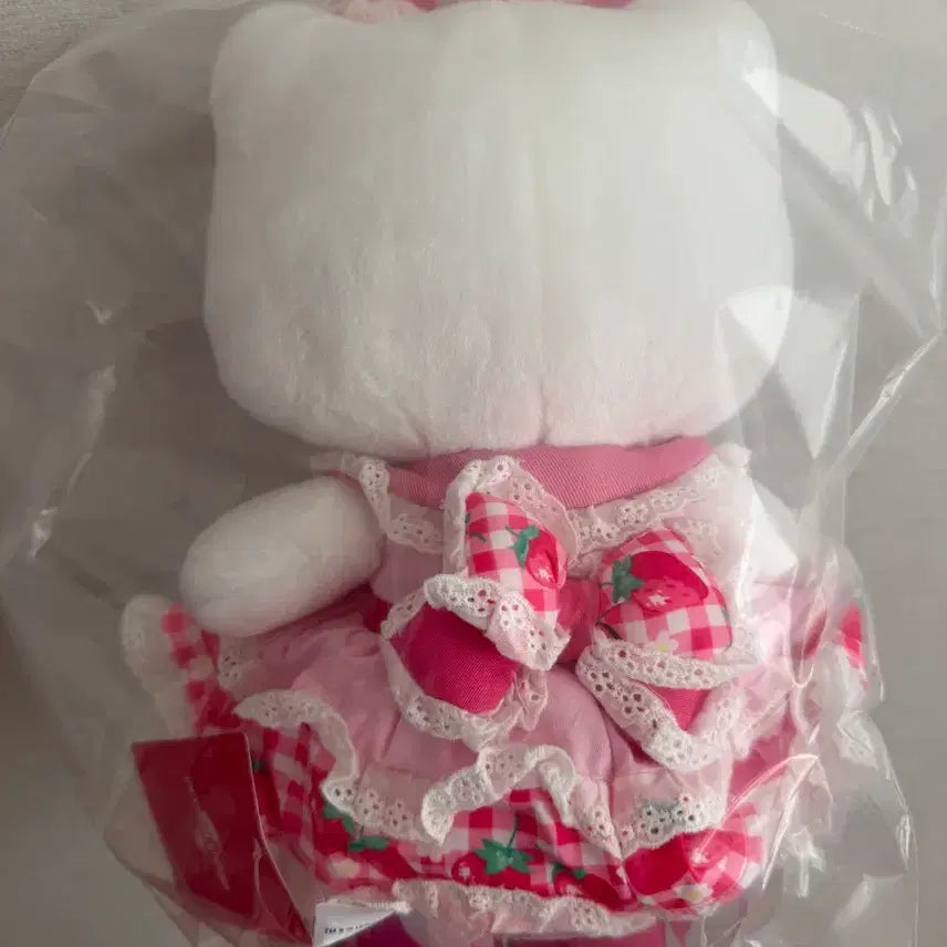 [BUNJANG] Sanrio Strawberry Kitty Plush Doll / 산리오 유니버셜 딸기 키티 누이인형