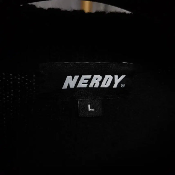 [BUNJANG] NERDY Back Logo Crew Neck Knit Sweater / L ) 널디 백로고 크루넥 니트