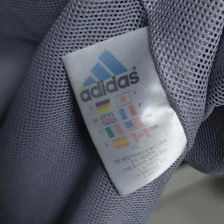 [BUNJANG] Adidas Old School Oversized Windbreaker Jacket / 100 ) 아디다스 올드스쿨 오버핏 바람막이