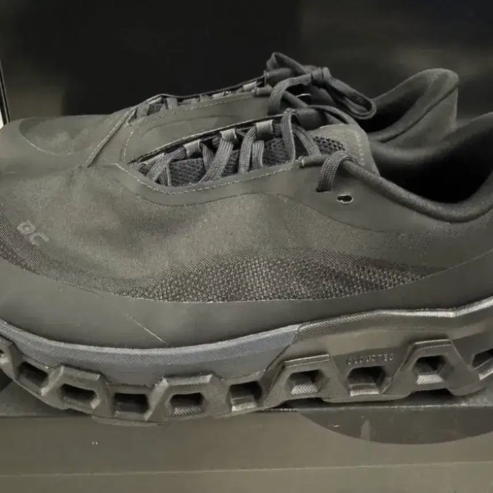 [BUNJANG] Pape x On Running Cloudmonster Black Sneakers / [275]파프x온러닝 클라우드몬스터 블랙(파프온)