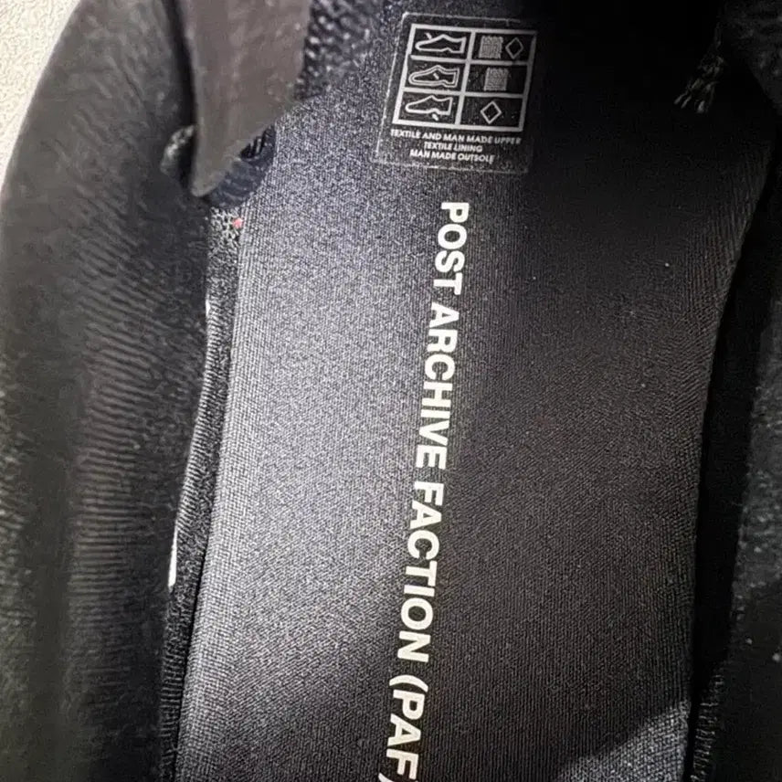 [BUNJANG] Pape x On Running Cloudmonster Black Sneakers / [275]파프x온러닝 클라우드몬스터 블랙(파프온)