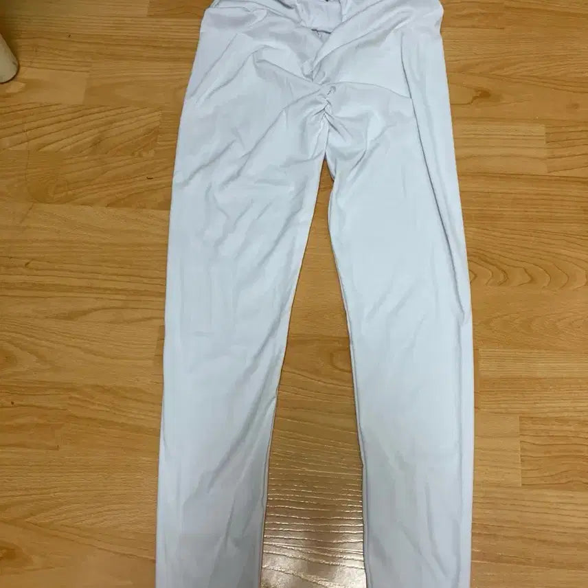 [BUNJANG] White Women's Leggings M / 흰색 여성 레깅스 M (새상품)