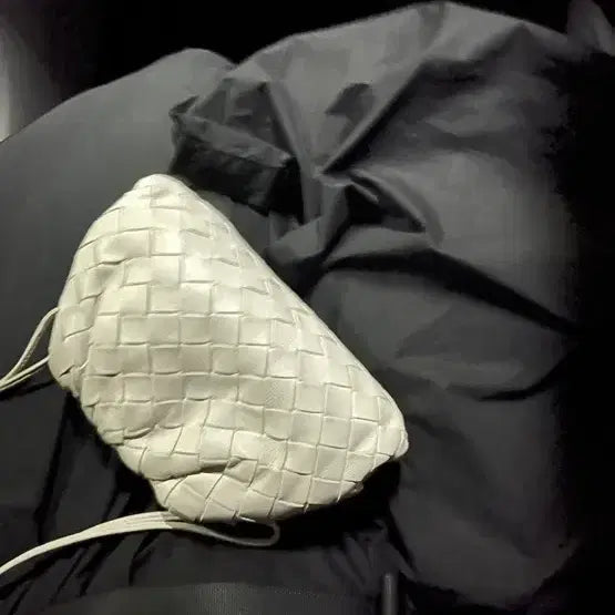 [BUNJANG] Bottega Veneta Mini Pouch / 정품) 보테가베네타 만두백 미니파우치 +세탁완료