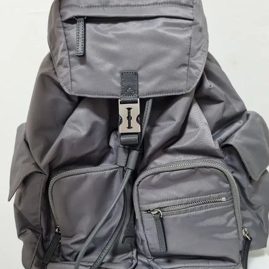 [BUNJANG] Vunque Hei Double Pocket Backpack (Large) - Gray / 분크 헤이 더블 포켓 백팩 라지 그레이