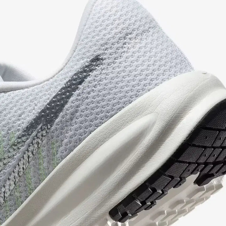 [BUNJANG] Nike Run Depai White Silver HM9593 Sneakers / 새상품)나이키 245 런 데파이 화이트 실버 HM9593 104