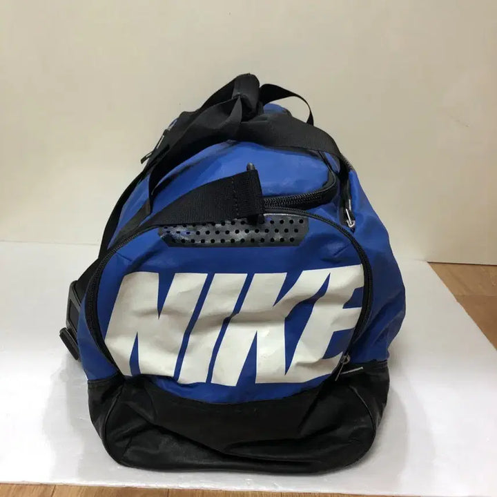 [BUNJANG] Nike Duffel Bag Crossbody / 나이키 더플백 크로스백@9904