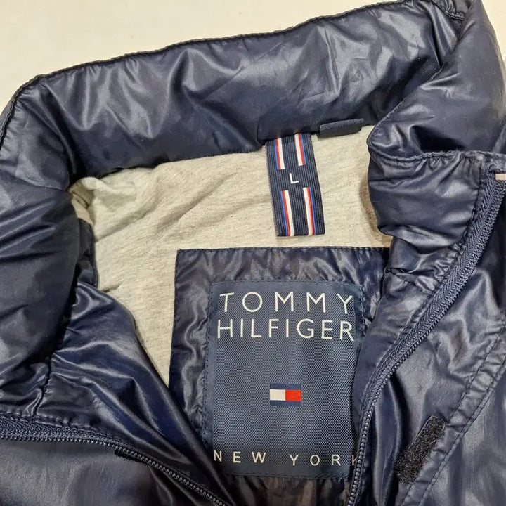 [BUNJANG] Tommy Hilfiger Windbreaker Jacket / 타미힐피거  바람막이L