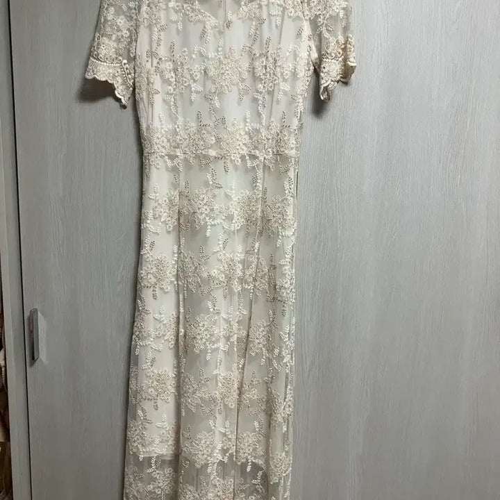 [BUNJANG] Lace Embellished Two-Piece Dress / 2부드레스 셀프스냅 브라이덜샤워 드레스