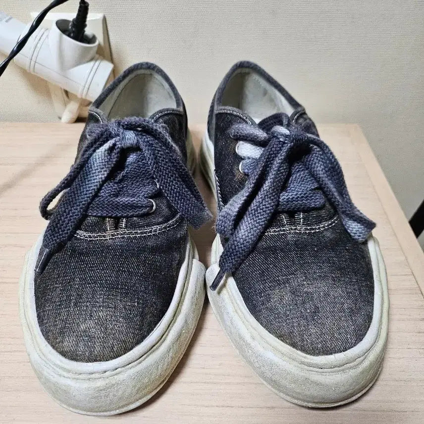 [BUNJANG] Mihara Yasuhiro Baker Washed Black Sneakers / [판매] 미하라야스히로 베이커 워시드 블랙 ( 42 )