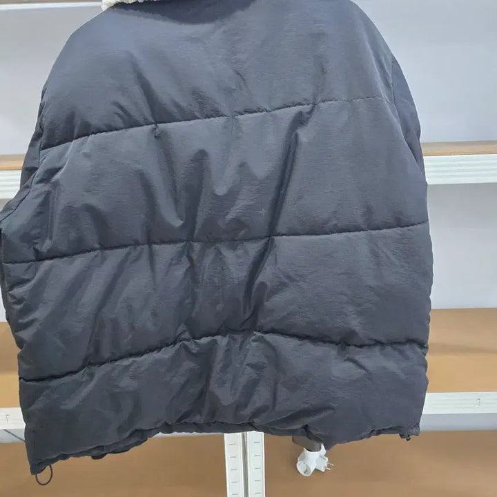 [SOLD OUT] [특별행사]유니버셜 퍼 카라 푸퍼 숏패딩 자켓 블랙L 판매합니다