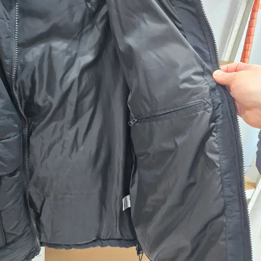 [SOLD OUT] [특별행사]유니버셜 퍼 카라 푸퍼 숏패딩 자켓 블랙L 판매합니다