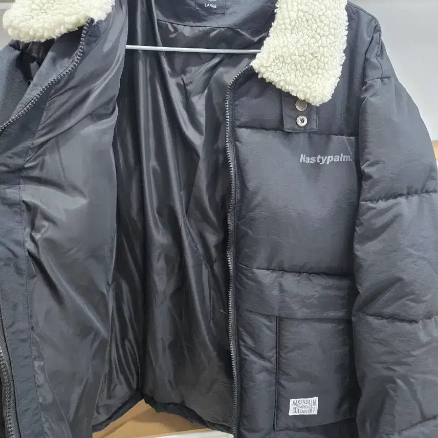 [SOLD OUT] [특별행사]유니버셜 퍼 카라 푸퍼 숏패딩 자켓 블랙L 판매합니다