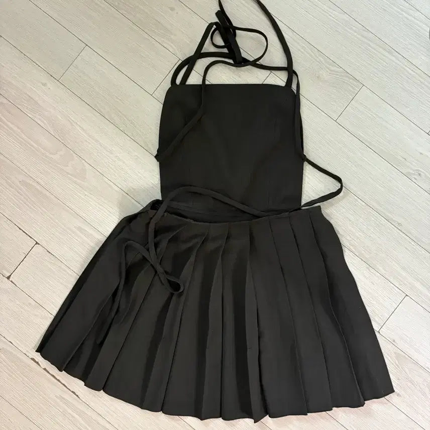 [BUNJANG] Low Classic Pleated Mini Dress Charcoal / 로우클래식 pleated mini dress 차콜 S사이즈