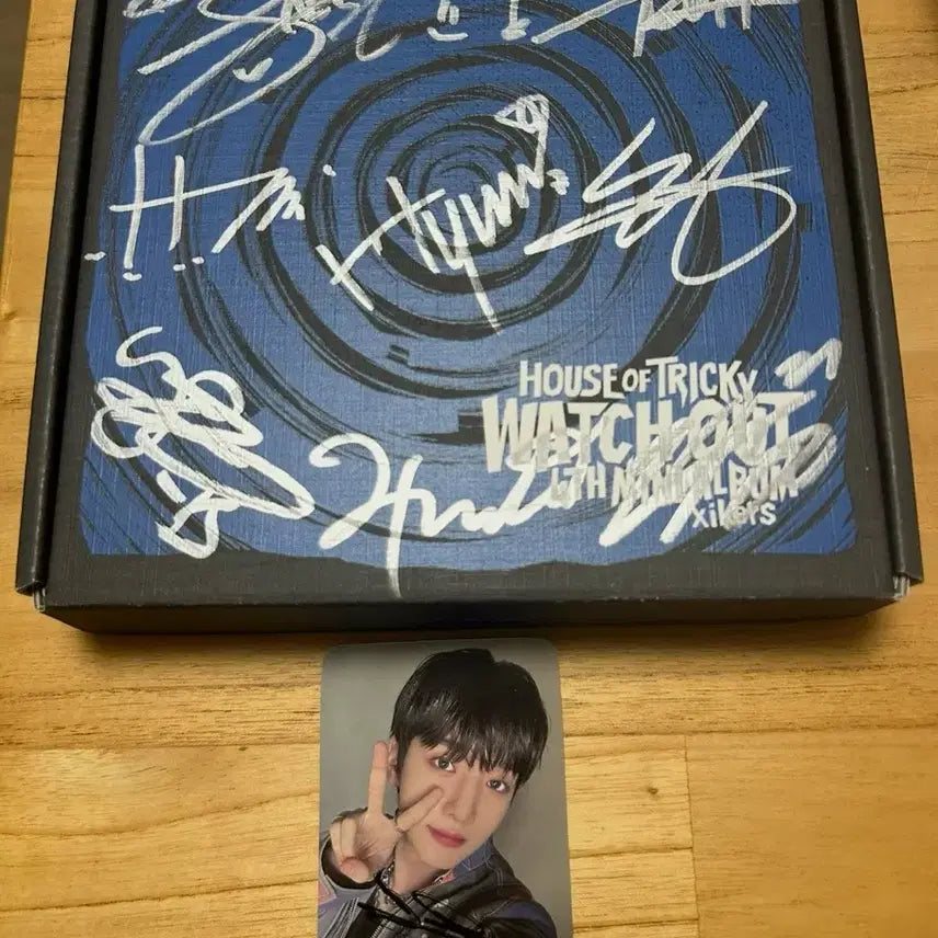 [BUNJANG] Xikers Yujun Signed Album + Photocard Bundle Set / 싸이커스 친필 싸인 앨범 유준 싸인 포카 일괄 양도
