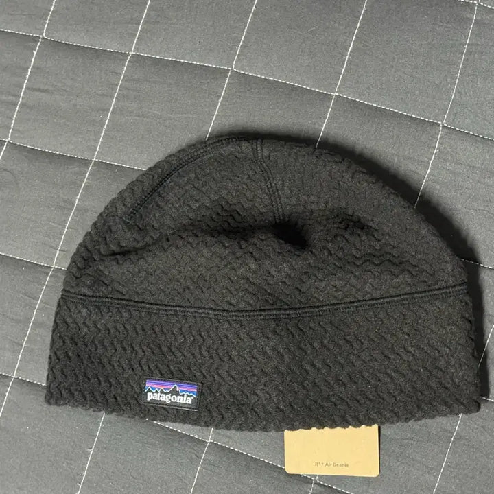 [BUNJANG] Patagonia R1 Air Beanie Black / 파타고니아 R1 에어 비니 블랙