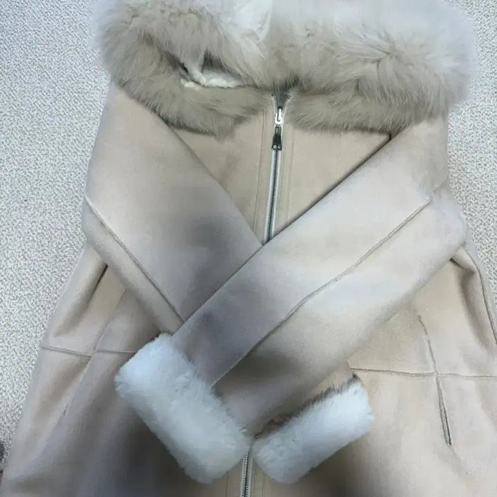 [BUNJANG] Fox Fur Ivory Mushtang Coat / 폭스퍼 무스탕