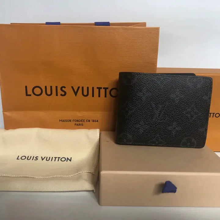 [BUNJANG] Louis Vuitton Multiple Wallet Monogram Eclipse Men's Wallet / [S+급/정품] 루이비통 멀티플 월렛 모노그램 이클립스(새상품)